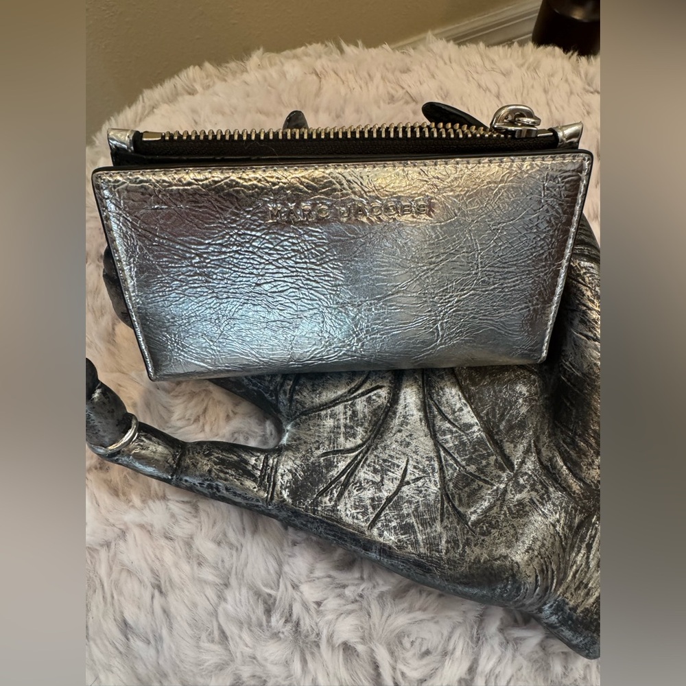 Marc Jacobs metallic silver slim wallet